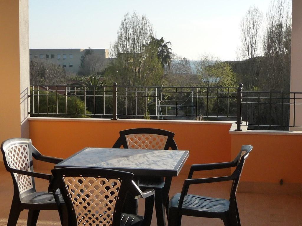 Regina Apartments Алгеро Стая снимка